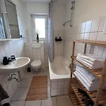 شقة Apart63-modern-3room I Smart Tv I Free Parking I Free Wifi هام