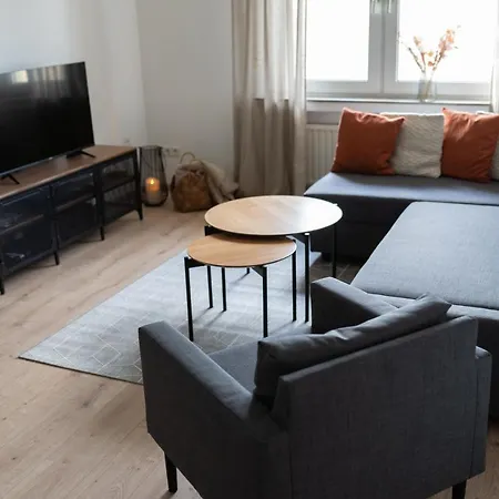 Apart63-modern-3room I Smart Tv I Free Parking I Free Wifi