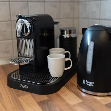 公寓 Apart63-modern-3room I Smart Tv I Free Parking I Free Wifi 哈姆